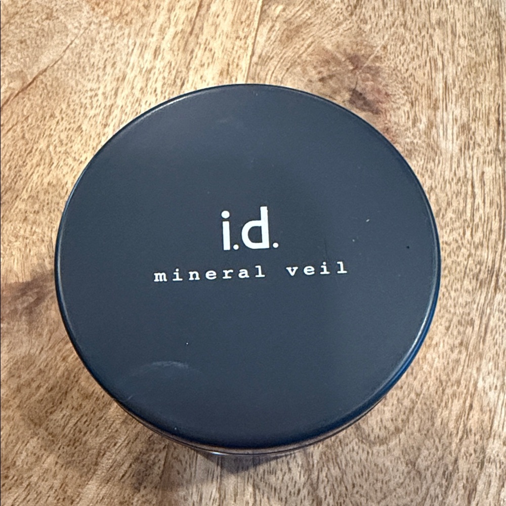 bareMinerals Tinted Illuminating Mineral Veil
